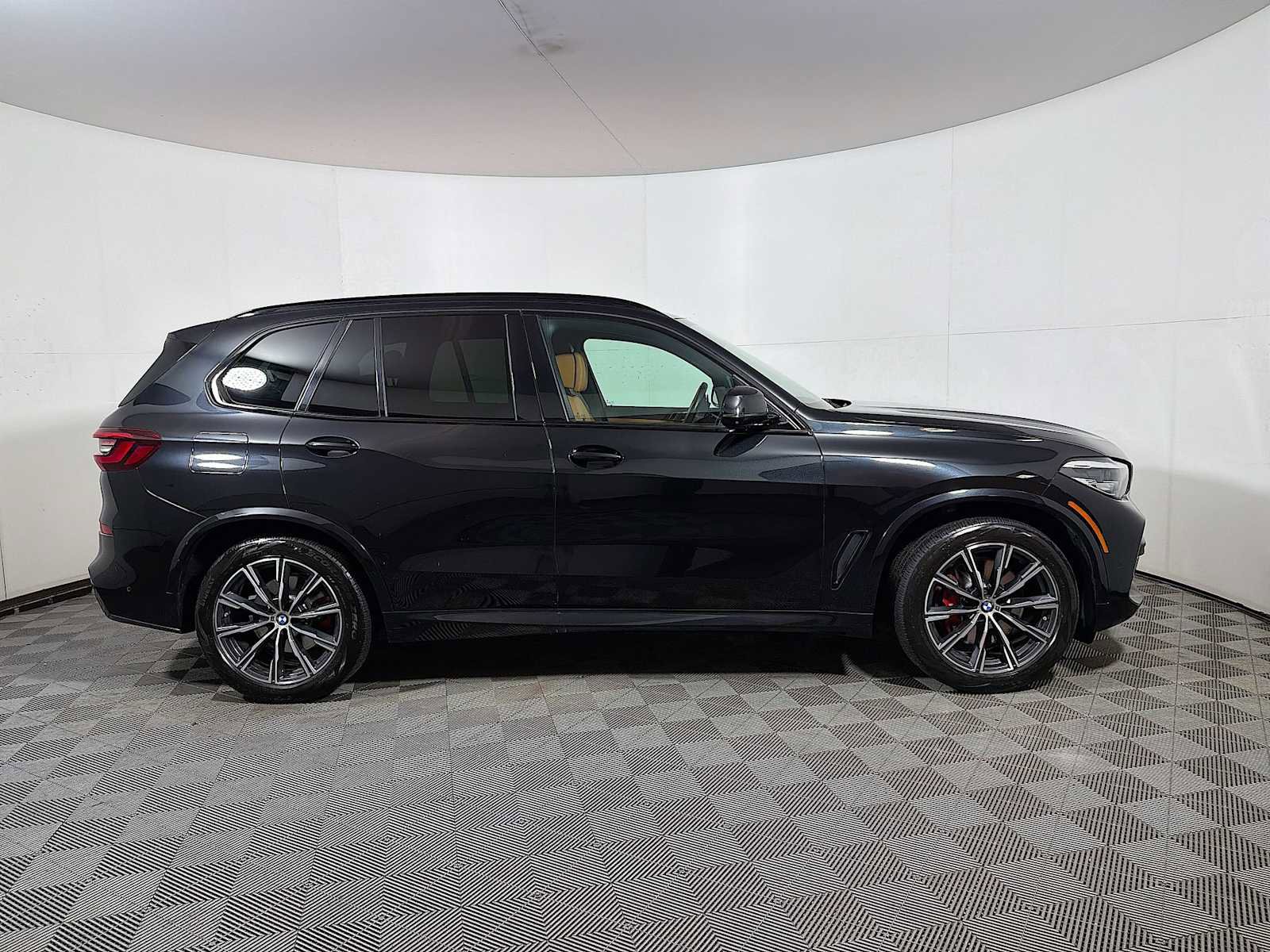 Used 2022 BMW X5 xDrive40i w/ M Sport Package image 7