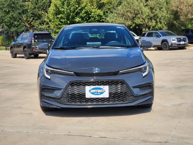 Used 2024 Toyota Corolla SE FWD image 2