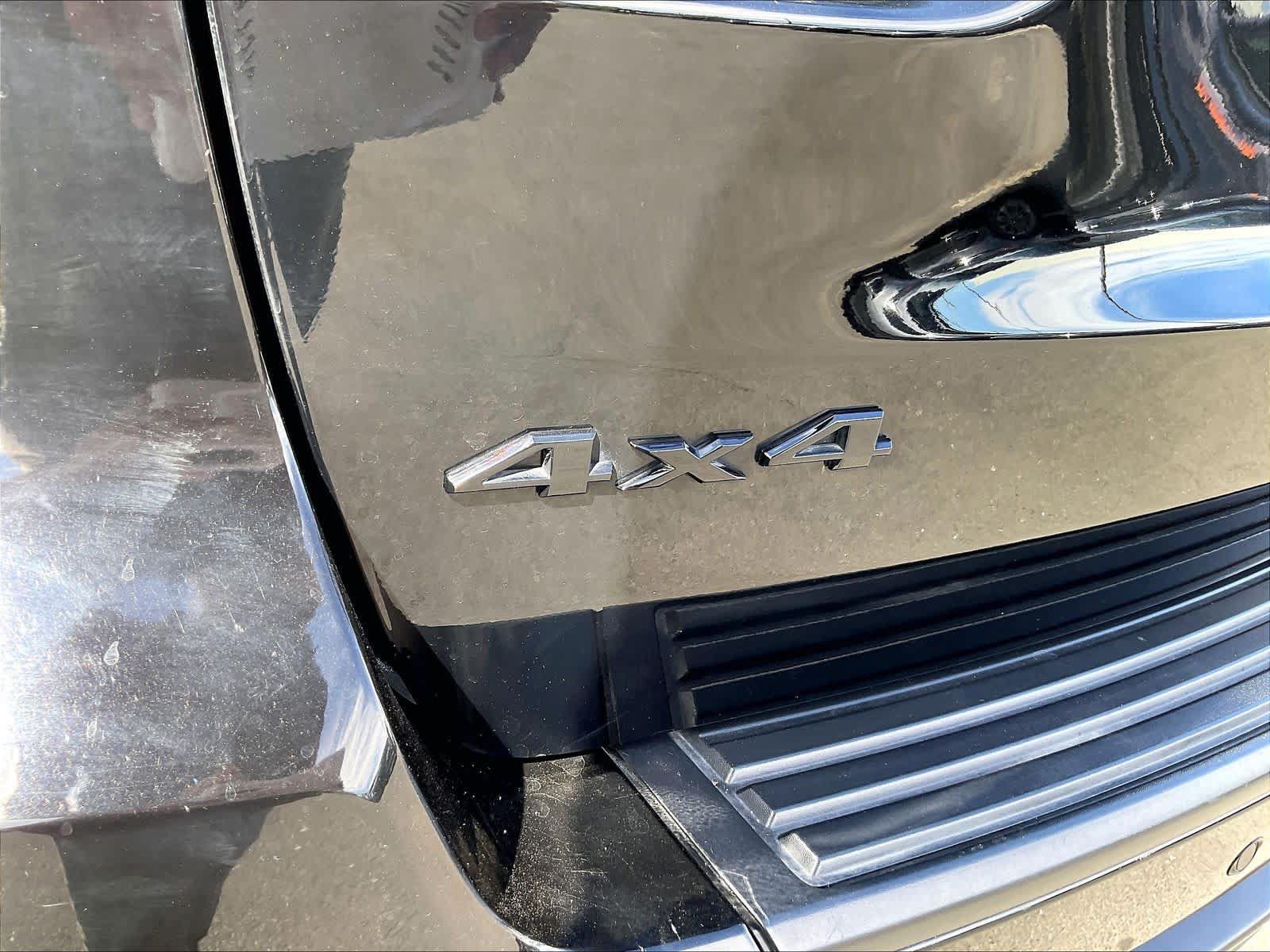 Used 2019 Jeep Grand Cherokee Laredo AWD/4WD image 12