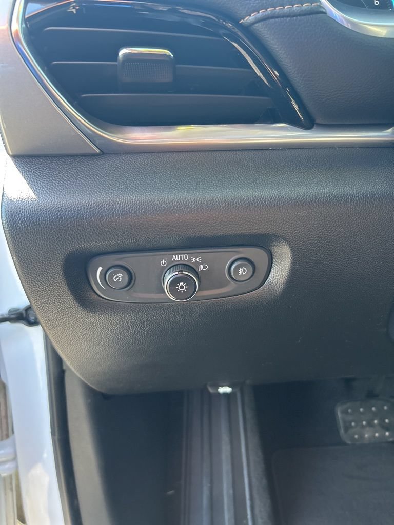 Used 2019 Chevrolet Traverse LT AWD/4WD image 30
