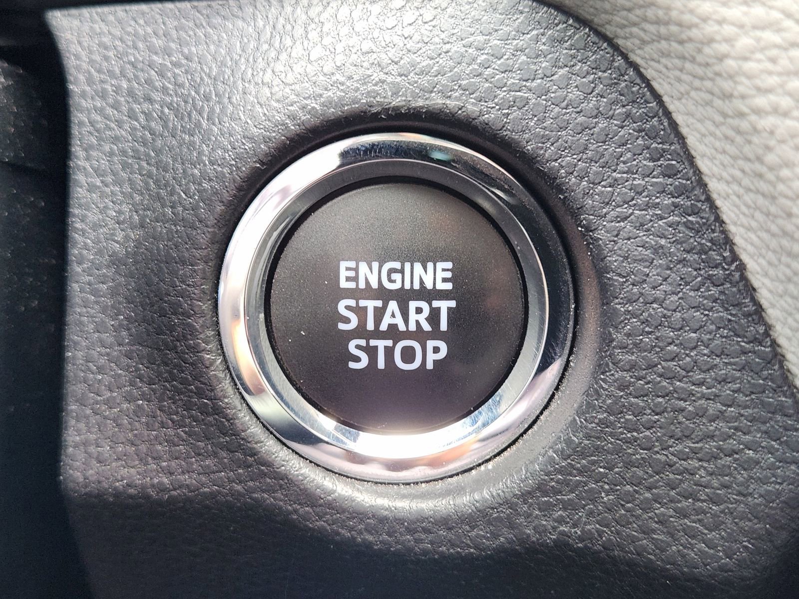 Used 2023 Toyota RAV4 XLE Premium image 25