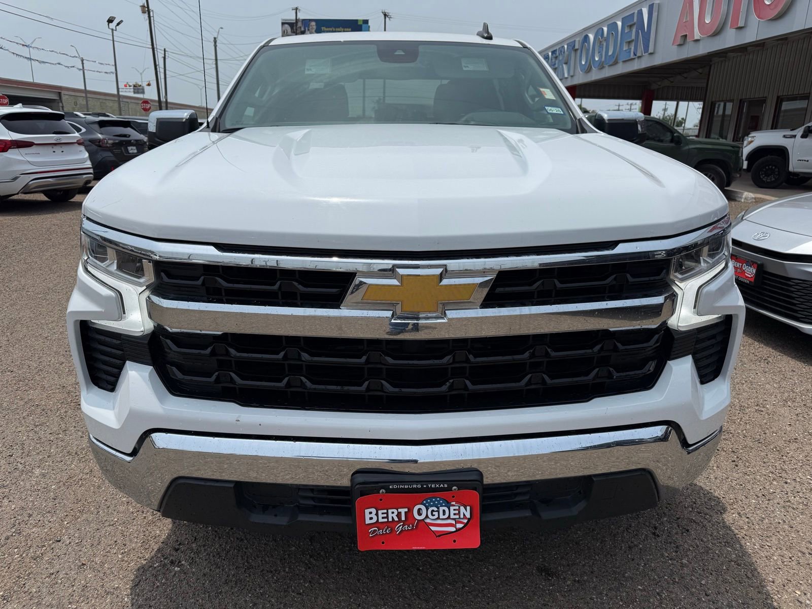 Used 2023 Chevrolet Silverado 1500 LT RWD image 2