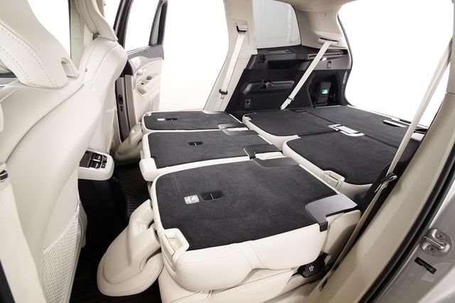 Certified 2024 Volvo XC90 T8 Ultimate w/ Lounge Package AWD/4WD image 31