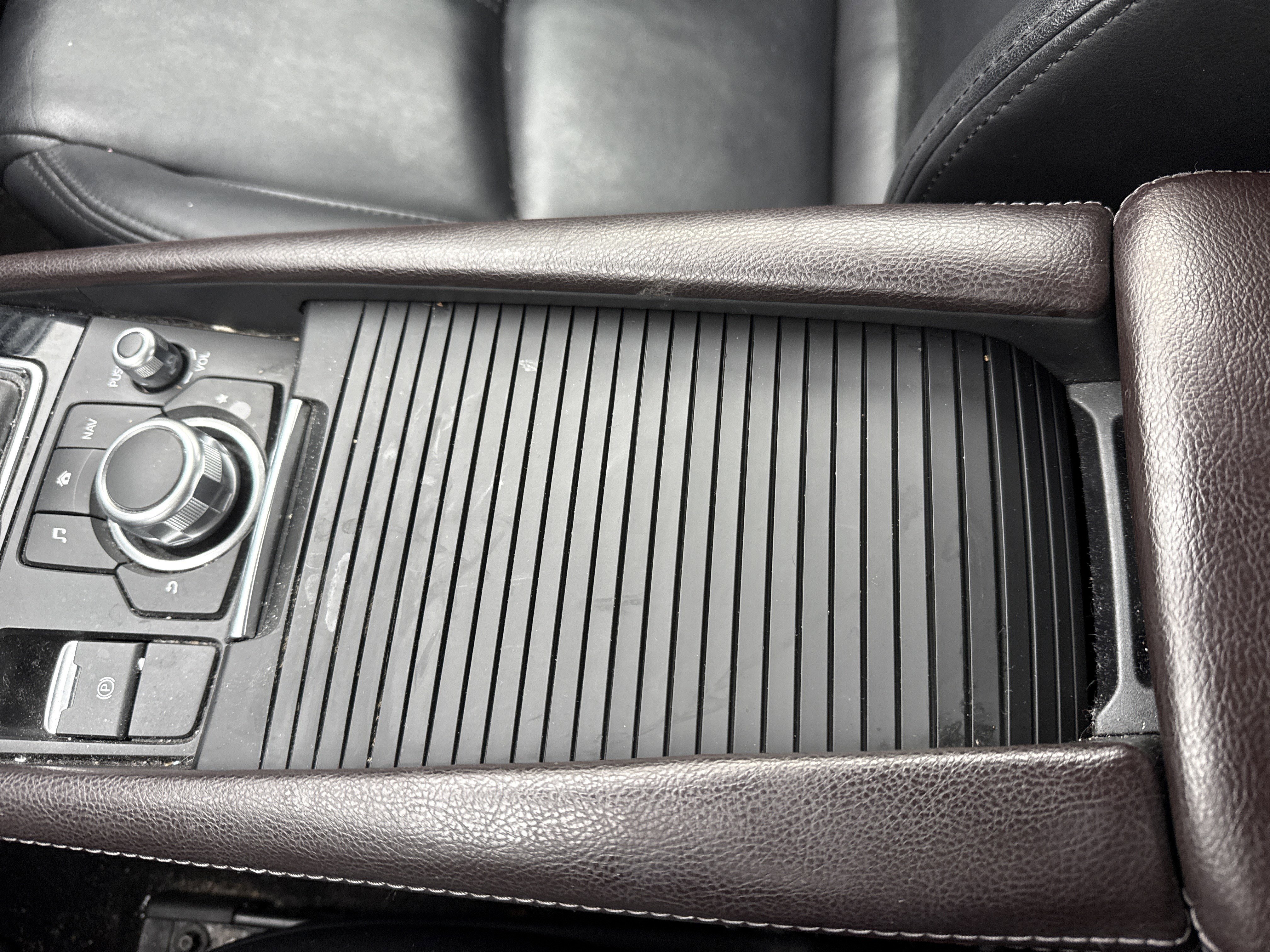 Used 2017 MAZDA MAZDA3 Touring image 24