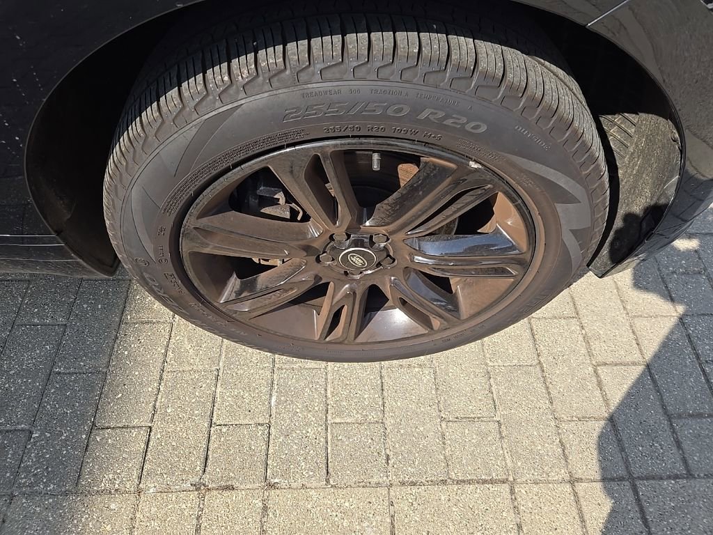 Used 2023 Land Rover Range Rover Velar R-Dynamic S image 11