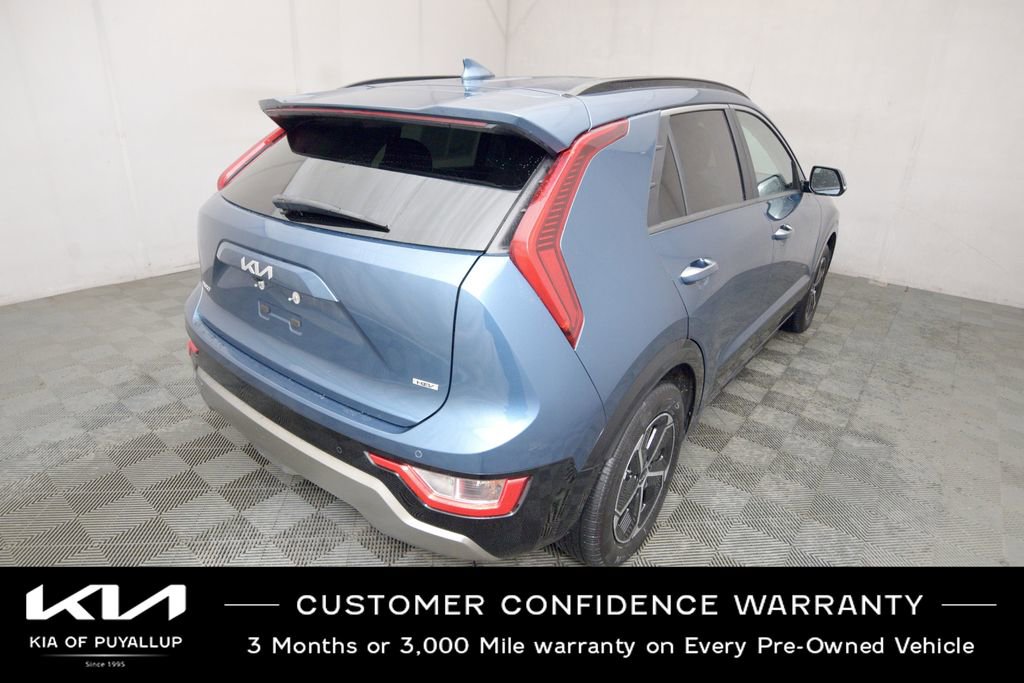 Certified 2024 Kia Niro SX image 5