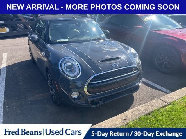 Used 2019 MINI Cooper S w/ Signature Upholstery Package FWD image 1