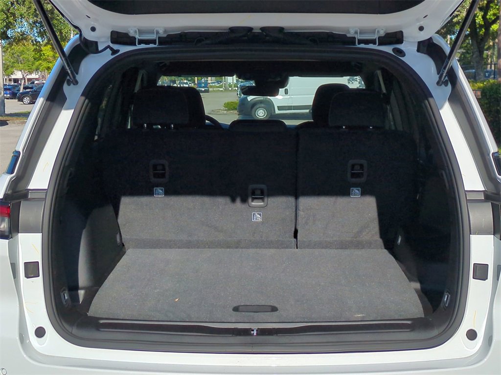 New 2025 Jeep Grand Cherokee Laredo image 13