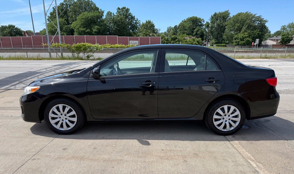 Used 2012 Toyota Corolla LE FWD image 11