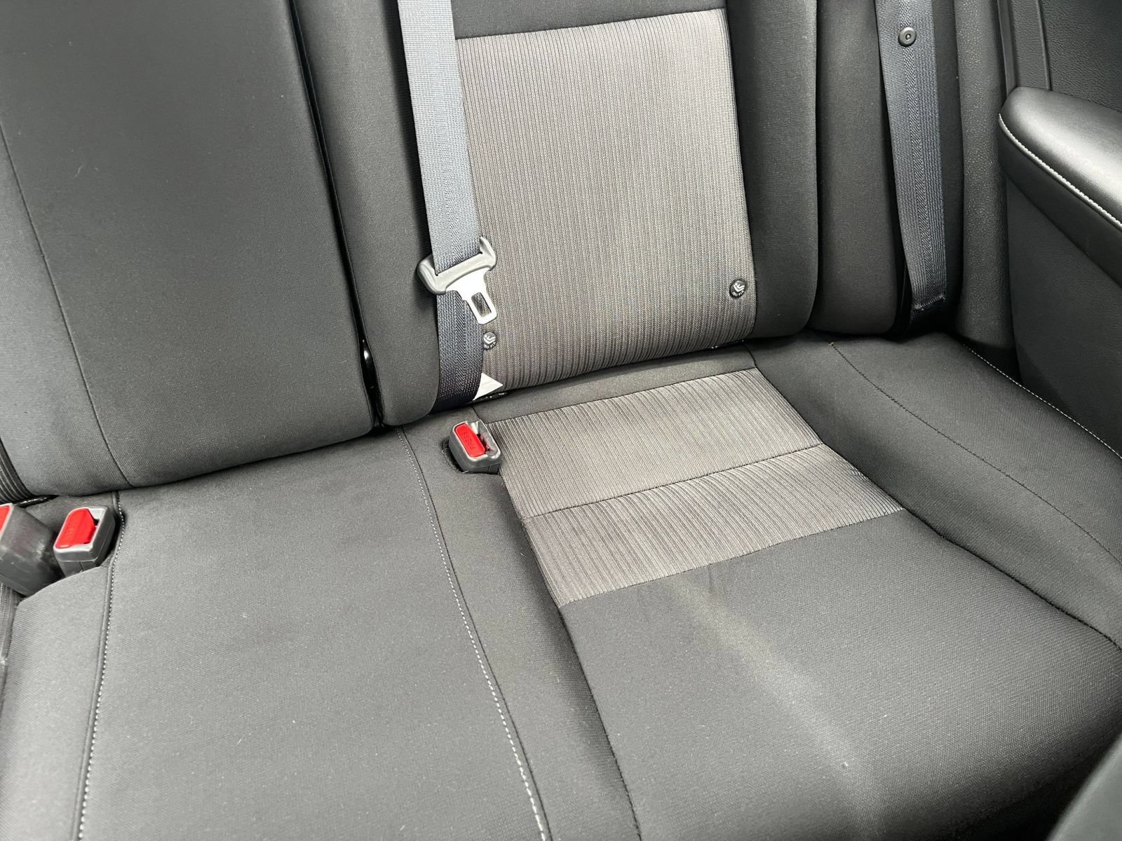 Used 2025 Nissan Sentra SV FWD image 32