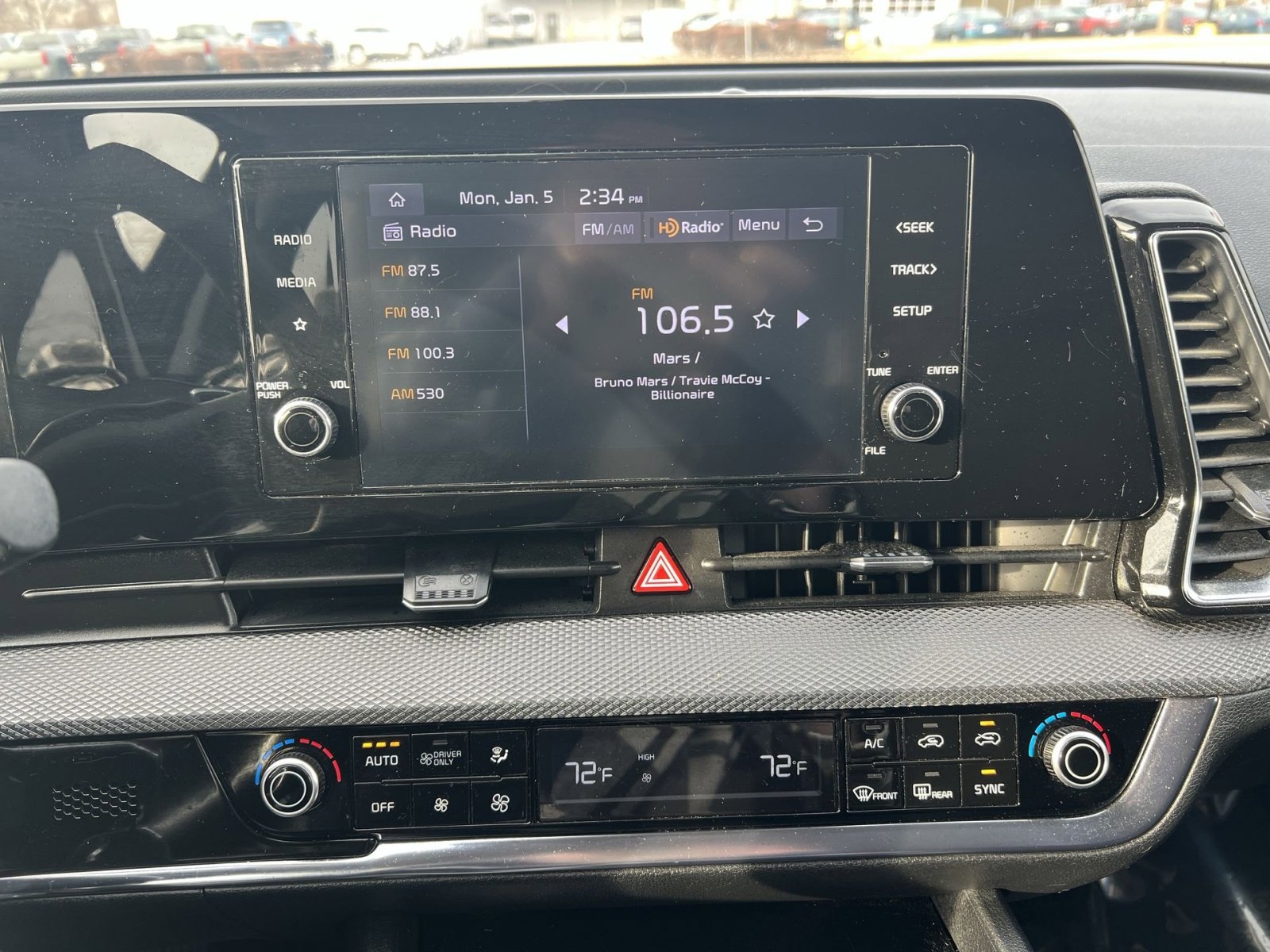 Used 2023 Kia Sportage LX image 17