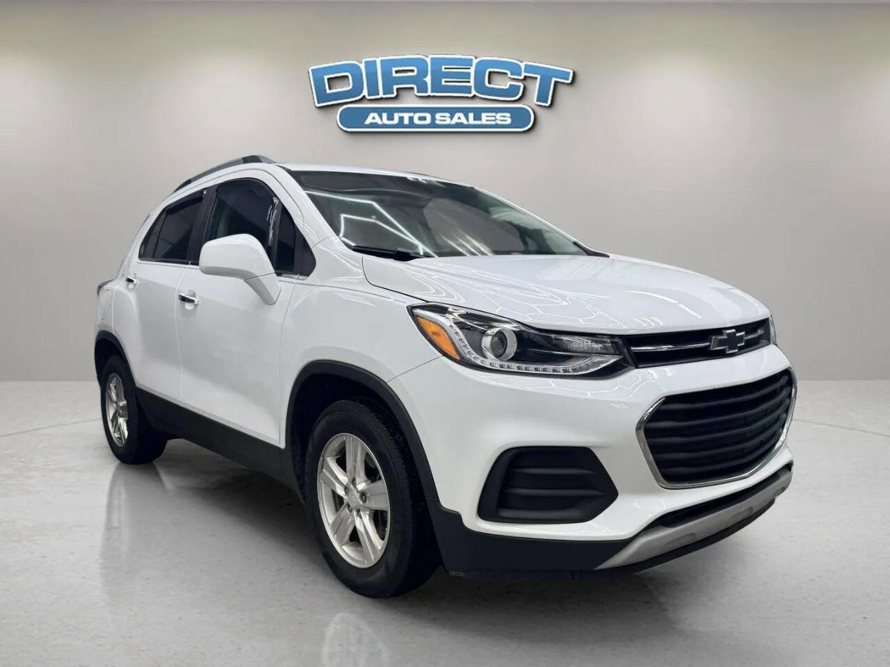 Used 2017 Chevrolet Trax LT w/ LT Convenience Package image 1