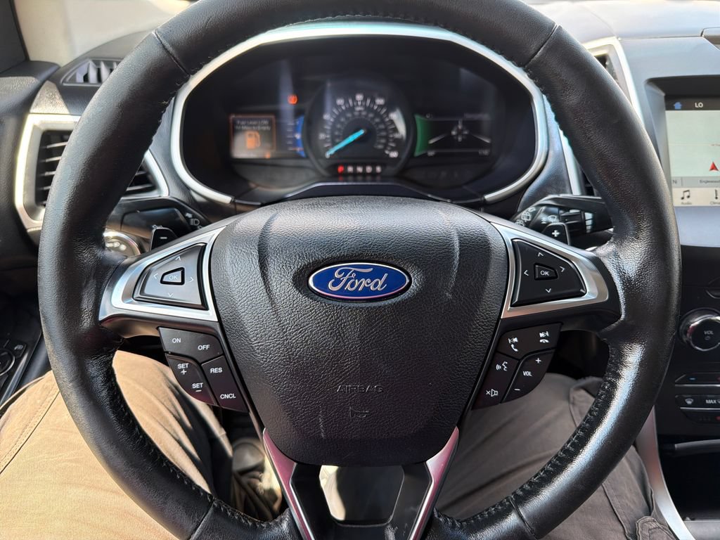 Used 2017 Ford Edge SEL w/ Equipment Group 201A AWD/4WD image 14