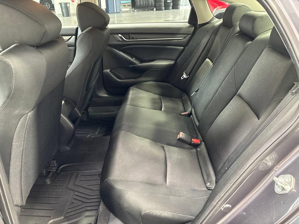 Used 2018 Honda Accord LX image 32