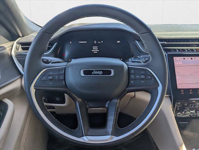 New 2025 Jeep Grand Cherokee Limited w/ Black Appearance Package RWD image 19