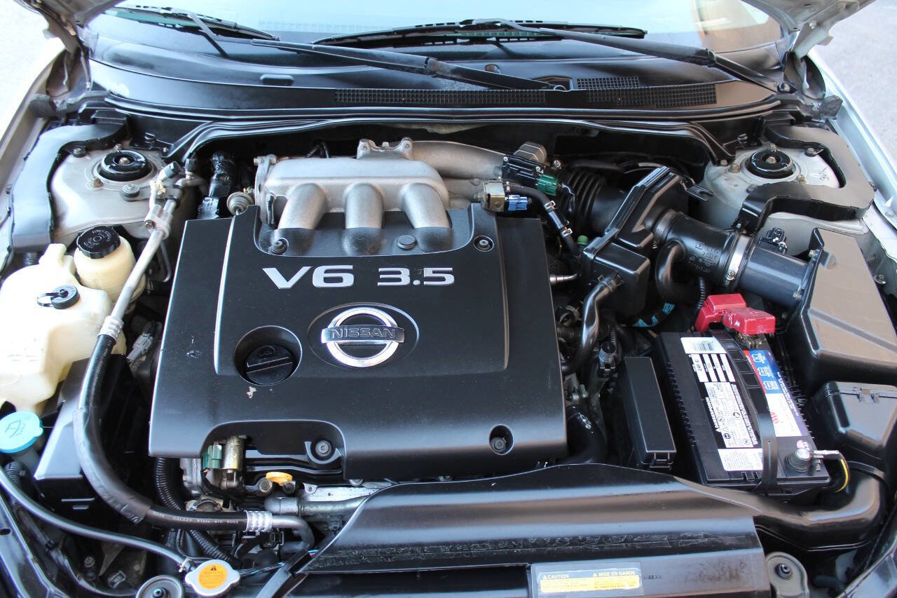 Used 2005 Nissan Altima 3.5 SE w/ (X02) Navigation Pkg FWD image 28
