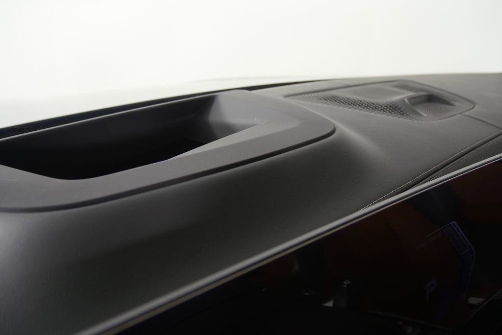 New 2026 BMW ALPINA XB7 image 22