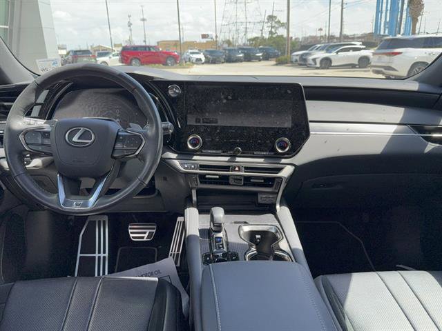 Used 2024 Lexus RX 500h F Sport w/ Convenience Package image 11