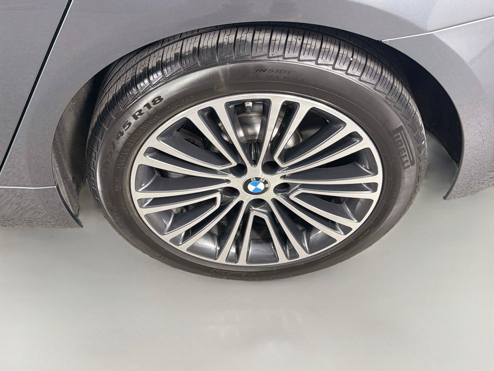 Used 2019 BMW 530i w/ Convenience Package RWD image 31