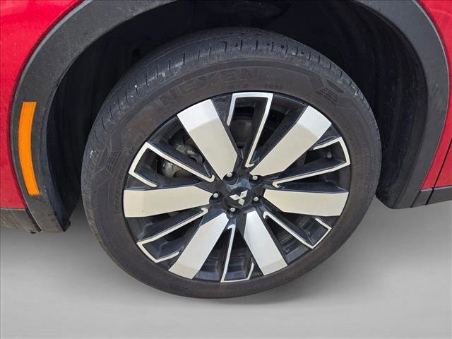 Used 2025 Mitsubishi Outlander SE AWD/4WD image 10