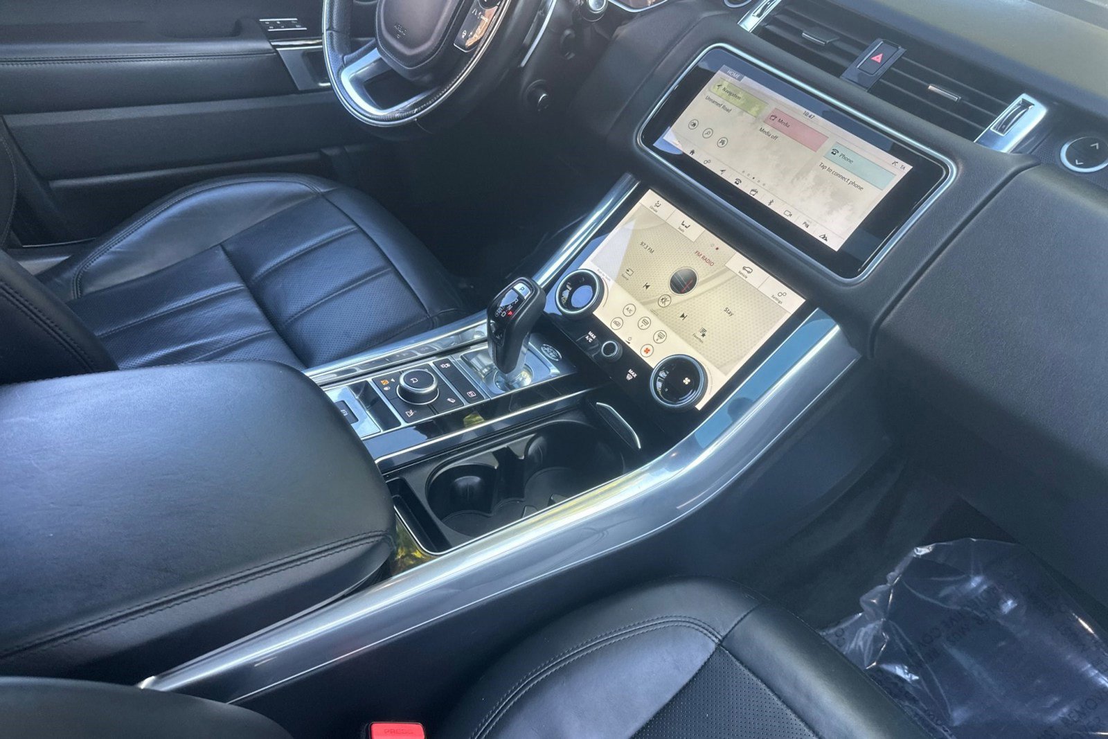 Used 2021 Land Rover Range Rover Sport HSE image 32