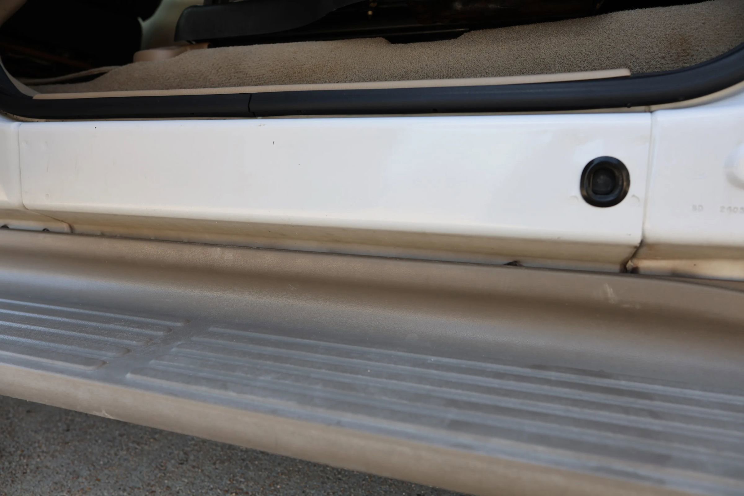 Used 2005 Ford Excursion Eddie Bauer image 33