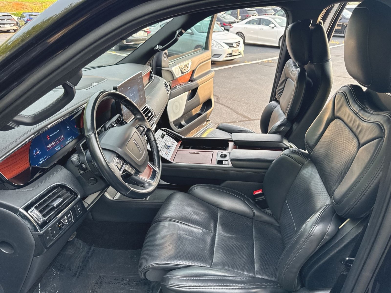 Used 2022 Lincoln Navigator L Reserve AWD/4WD image 7