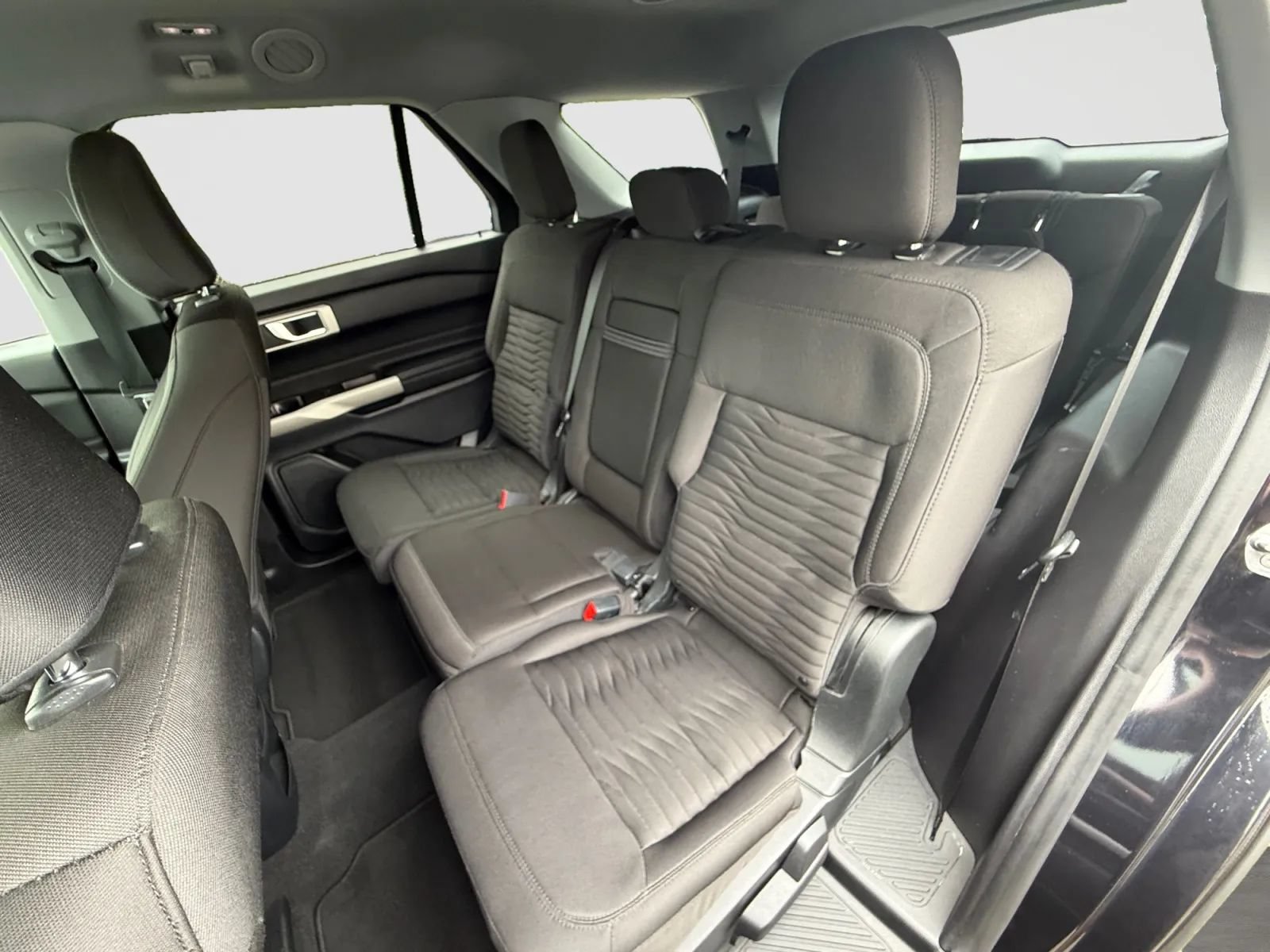 Used 2021 Ford Explorer XLT AWD/4WD image 15