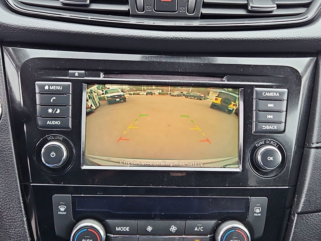 Used 2020 Nissan Rogue SV image 17