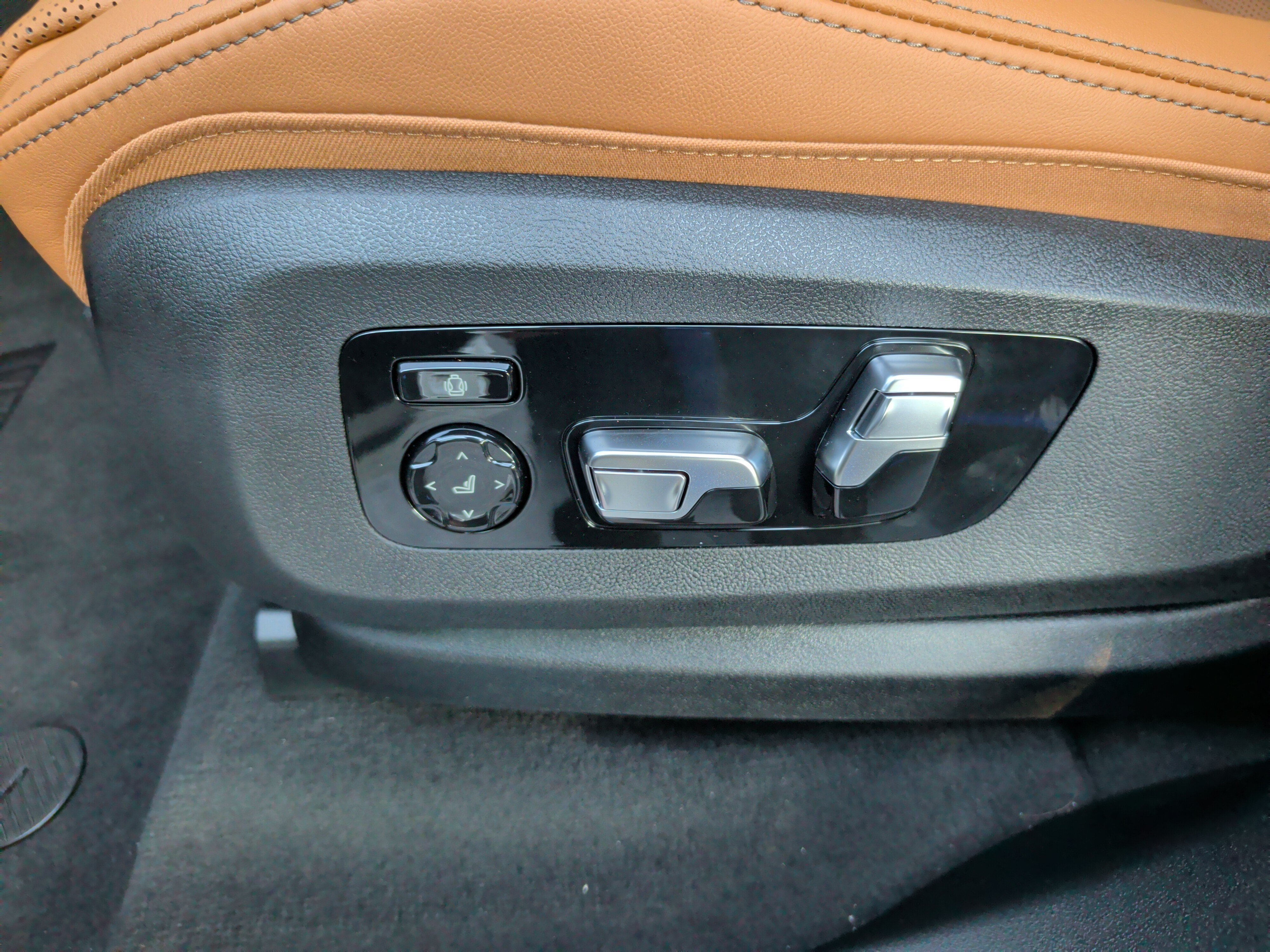 Certified 2026 BMW X5 xDrive40i w/ Climate Comfort Package AWD/4WD image 26