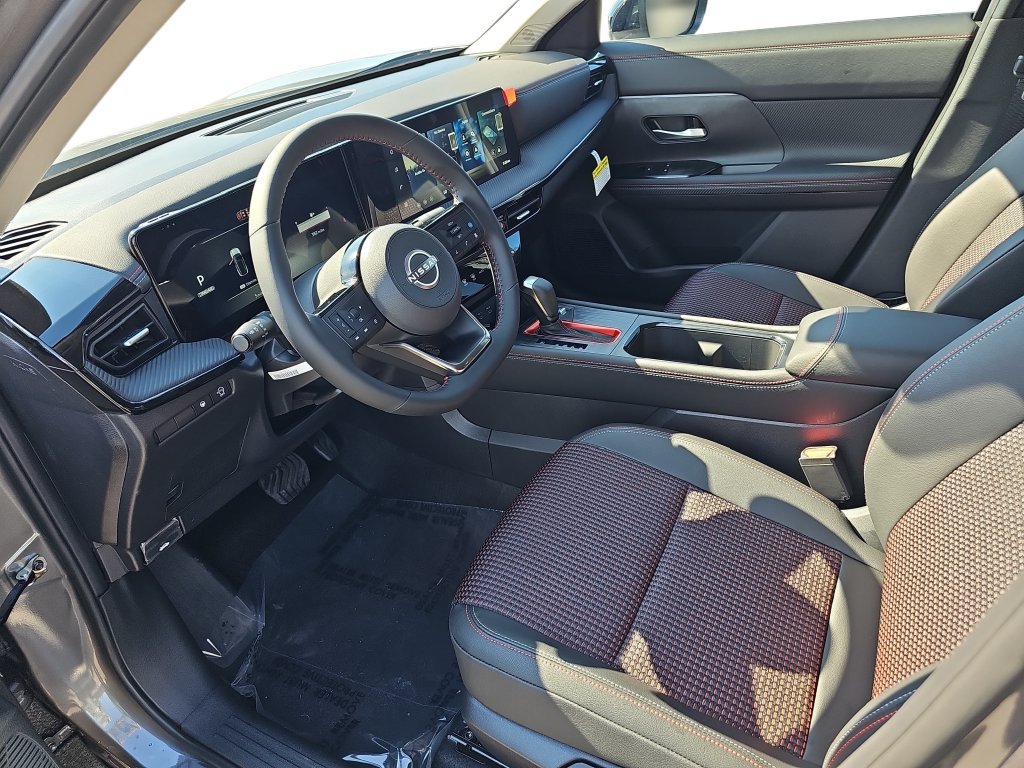 New 2027 Nissan Kicks SR w/ Cold Weather Package FWD image 16