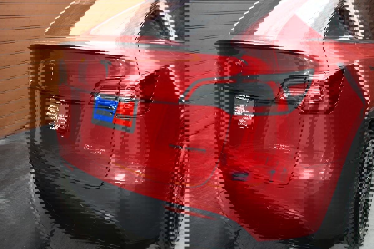 Used 2023 Tesla Model Y Performance image 5