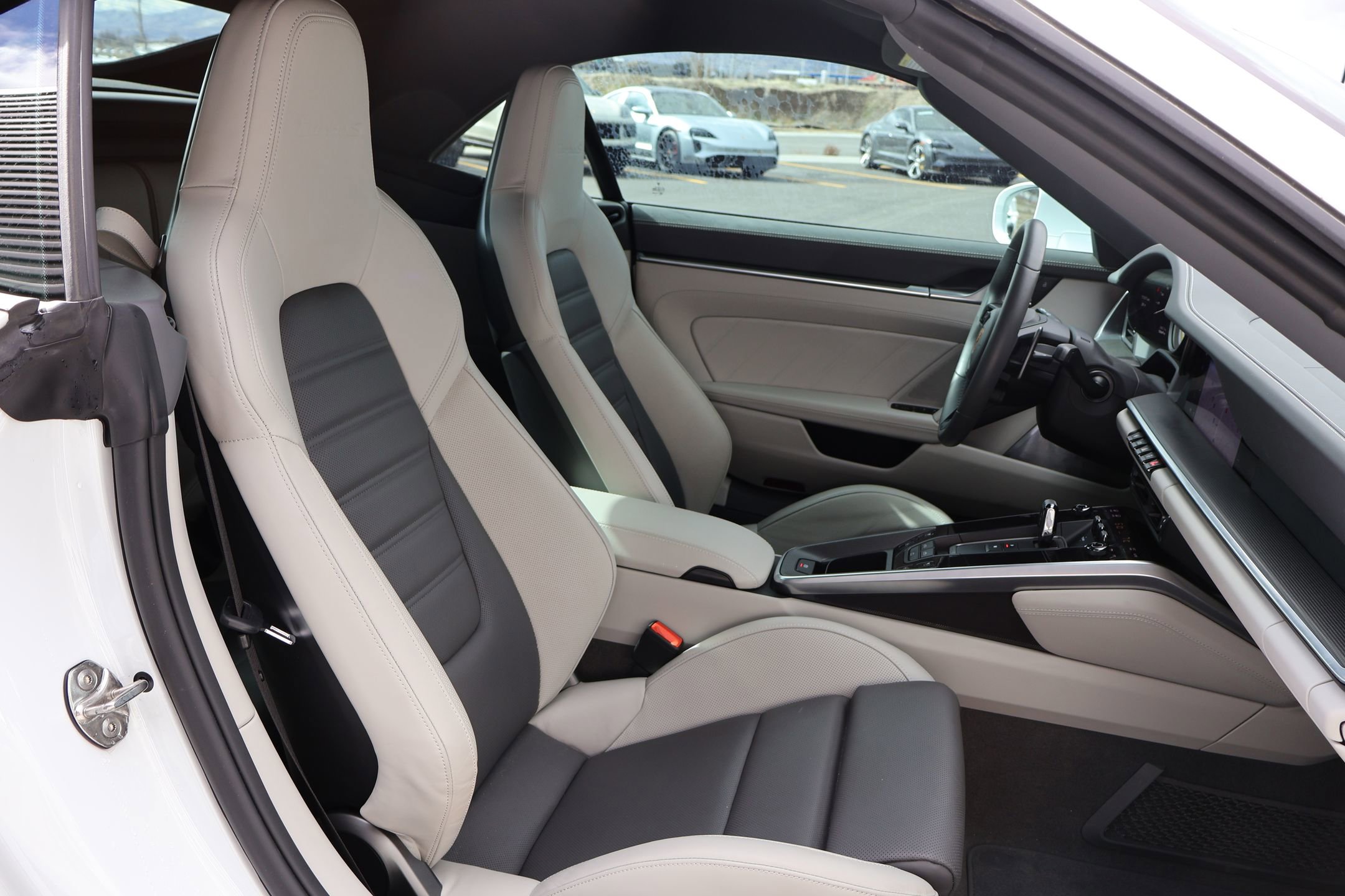 Certified 2022 Porsche 911 Turbo S AWD/4WD image 25