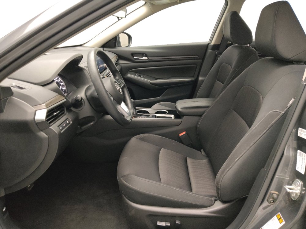 Used 2024 Nissan Altima 2.5 SV image 17