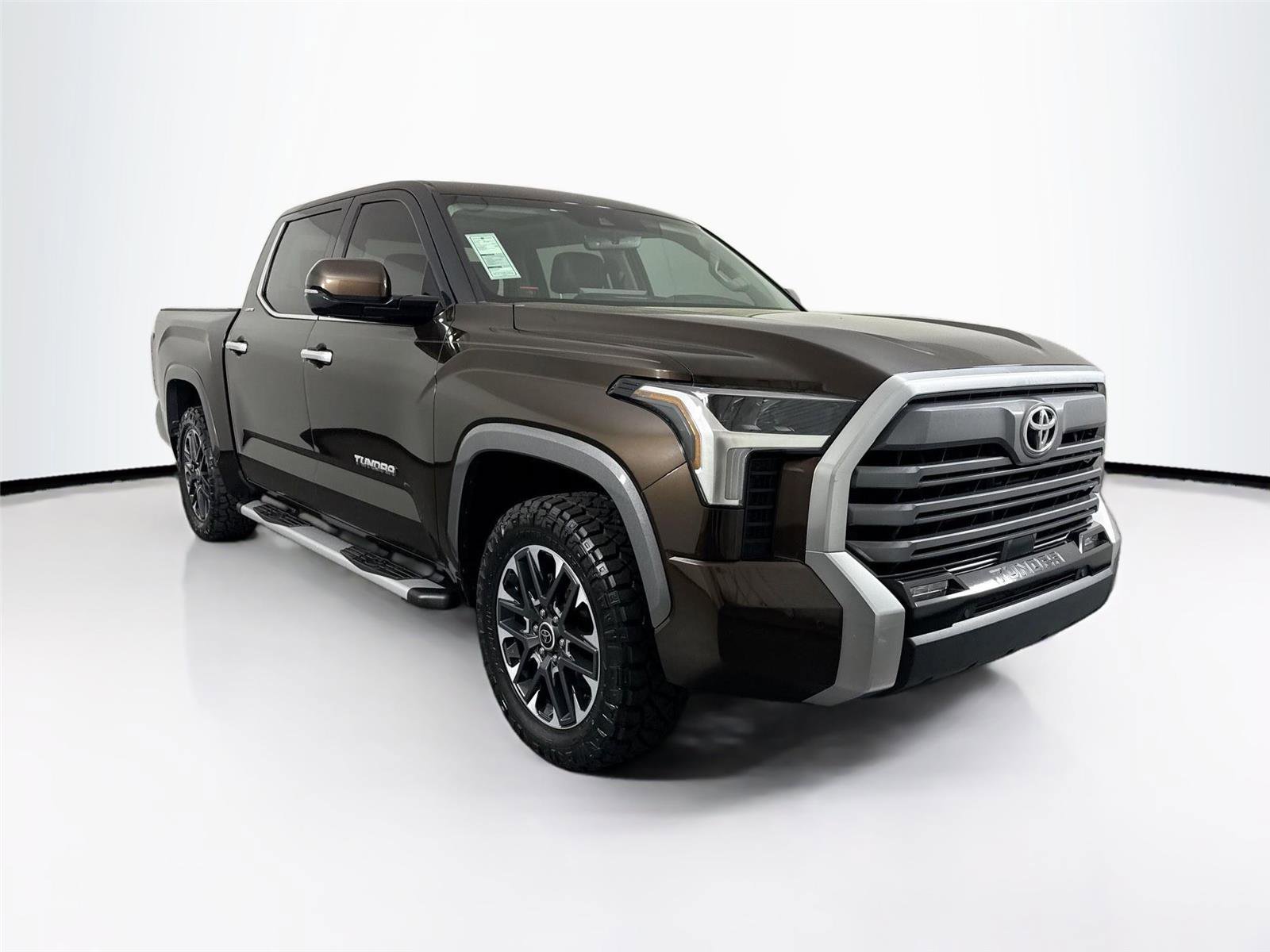 Used 2023 Toyota Tundra Limited w/ Power Package AWD/4WD image 10