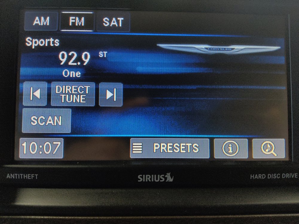 Used 2016 Chrysler Town & Country Touring image 25