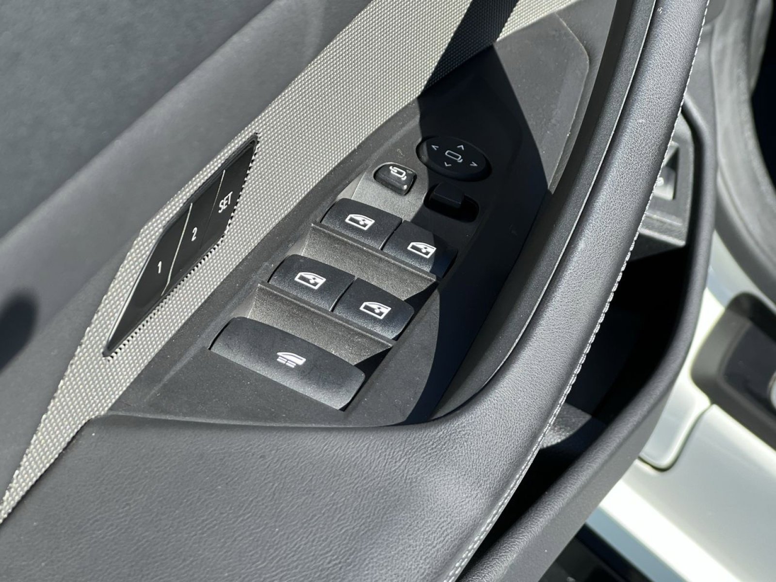 Used 2023 BMW M4 xDrive Competition w/ Executive Package image 12