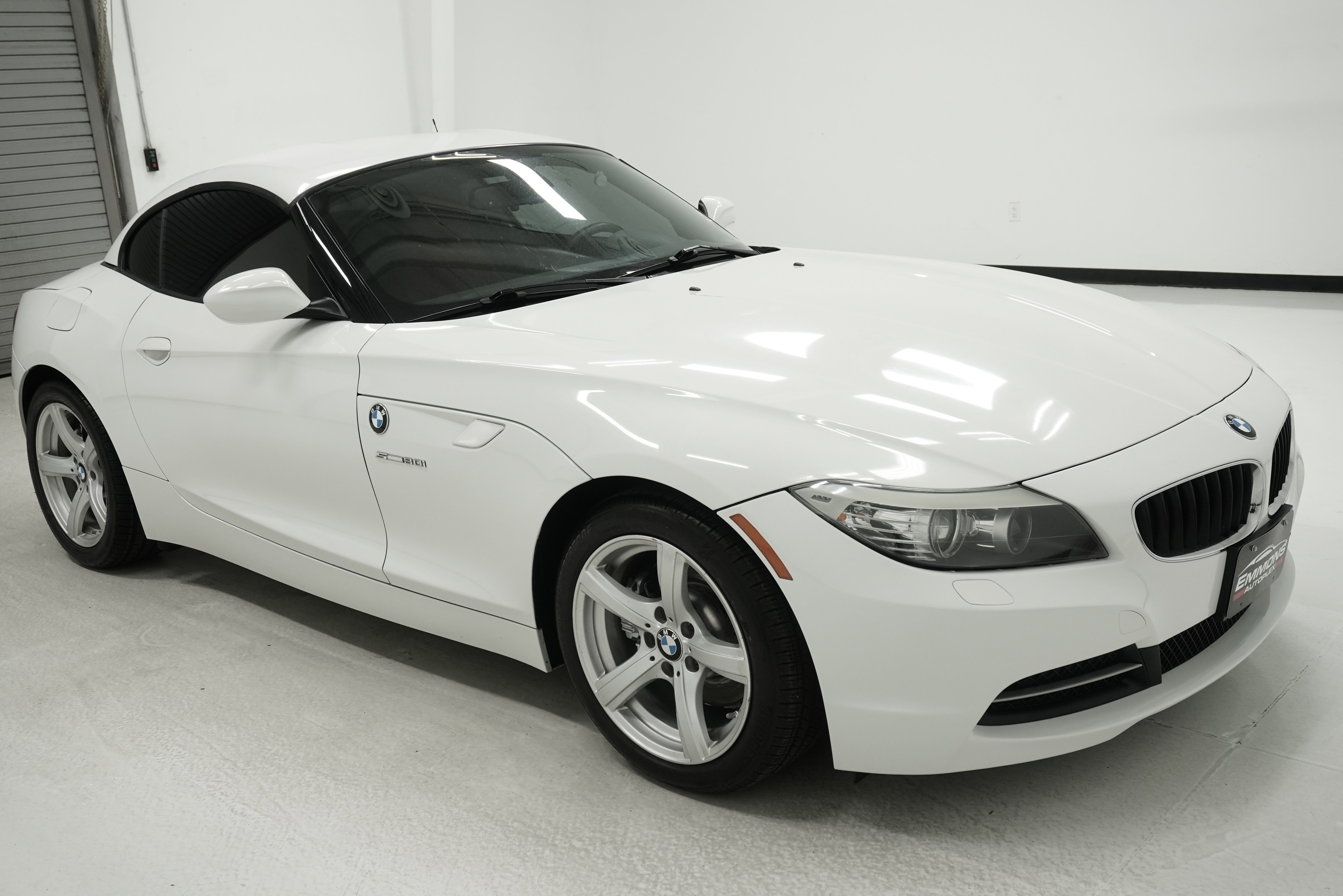 Used 2011 BMW Z4 sDrive30i image 3