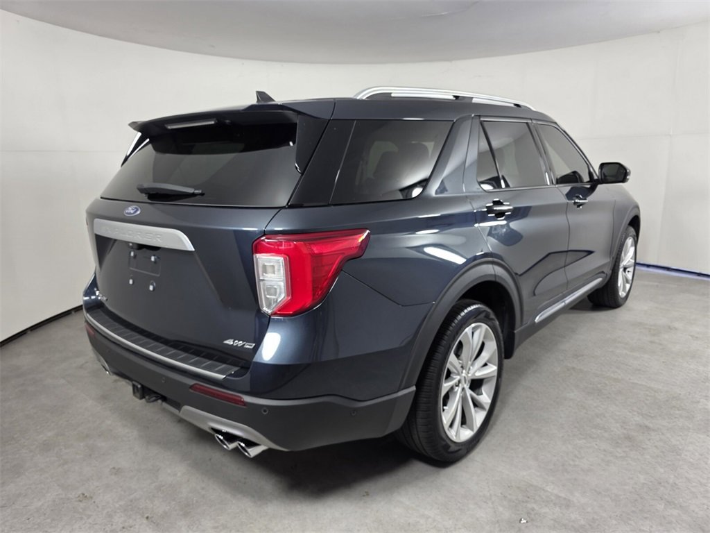 Used 2023 Ford Explorer Platinum w/ Technology Package image 4