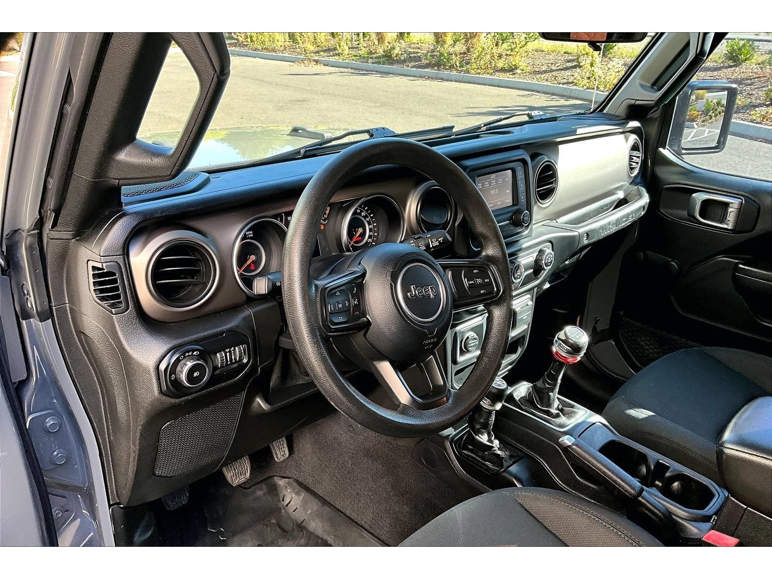 Used 2021 Jeep Wrangler Sport AWD/4WD image 14