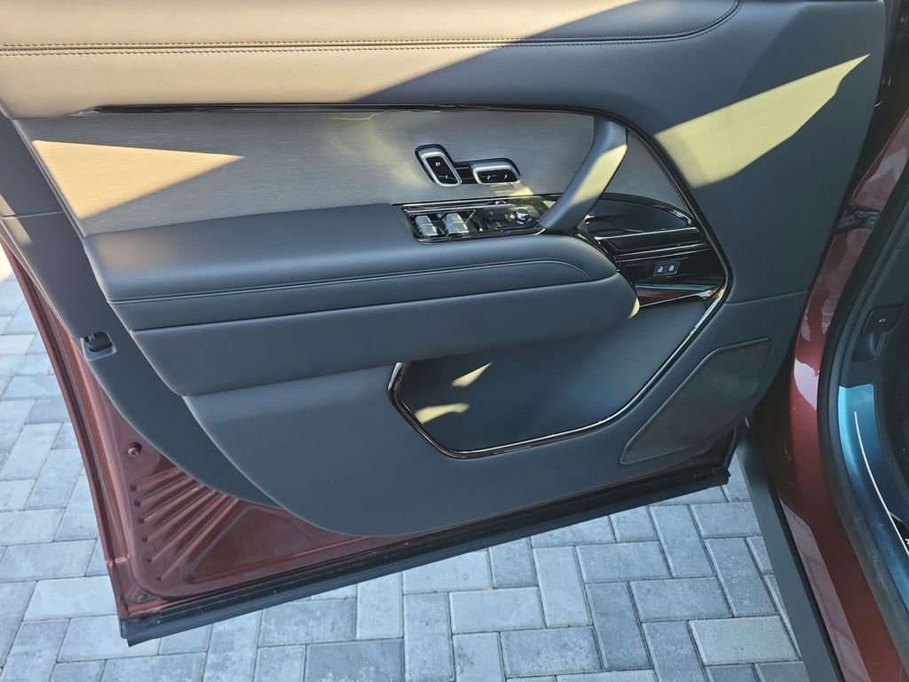 New 2026 Land Rover Range Rover SV image 23