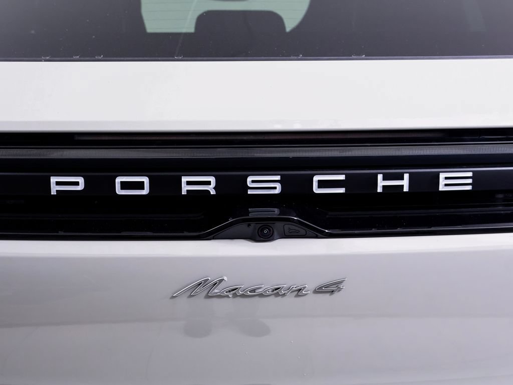 New 2026 Porsche Macan 4 Electric AWD/4WD image 15
