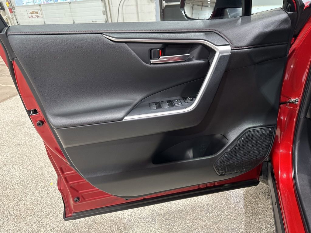 Used 2022 Toyota RAV4 XSE w/ Weather Package image 13