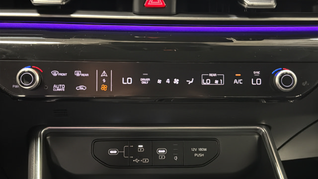 Used 2026 Kia Carnival SX Prestige FWD image 18