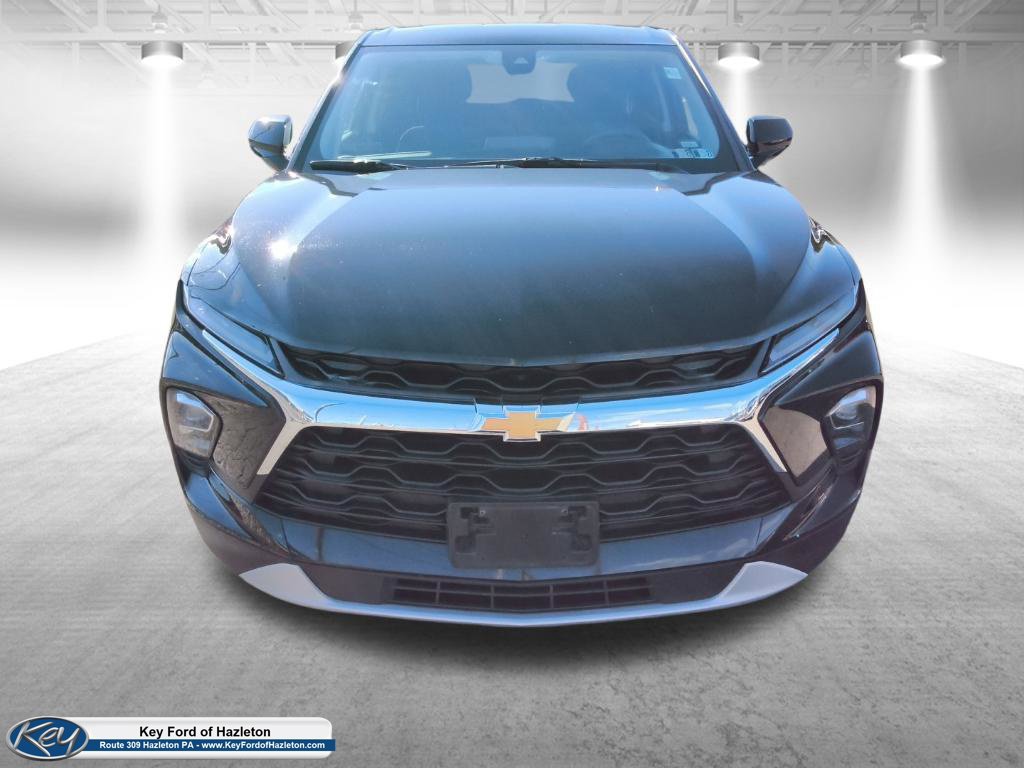 Used 2025 Chevrolet Blazer LT FWD image 4