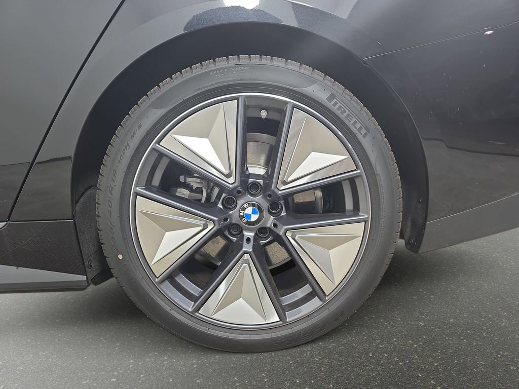 New 2026 BMW i4 xDrive40i w/ Premium Package image 34
