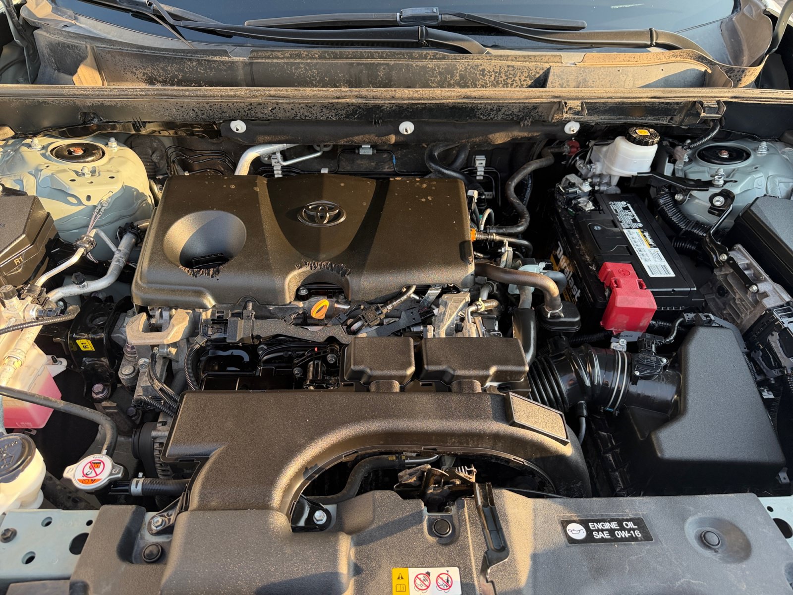 Used 2021 Toyota RAV4 XLE w/ Convenience Package FWD image 32