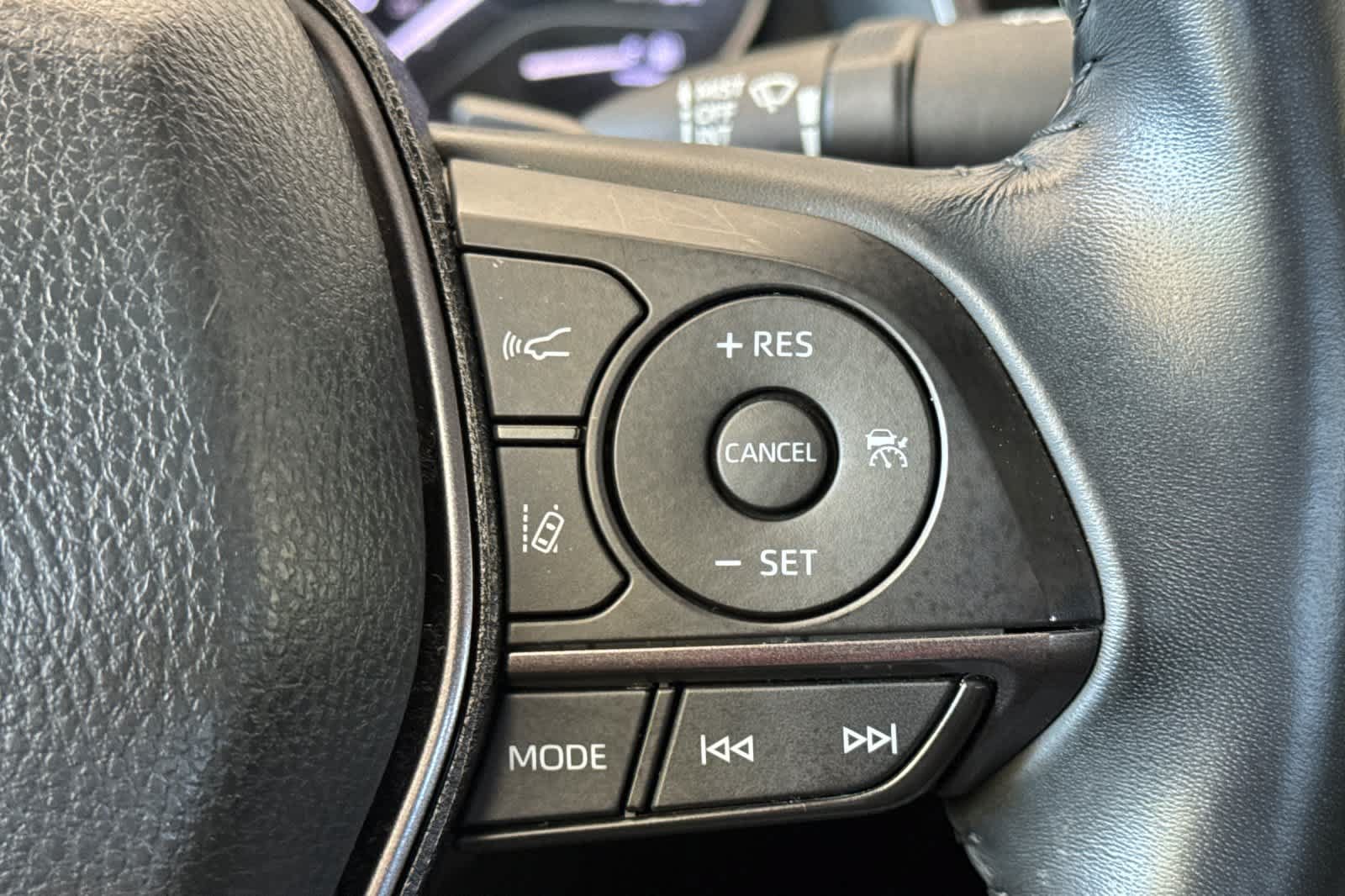Used 2023 Toyota Camry SE w/ Convenience Package FWD image 25