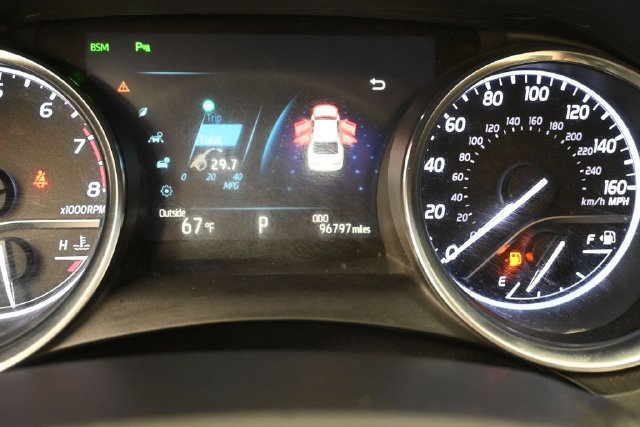 Used 2018 Toyota Camry XLE FWD image 20