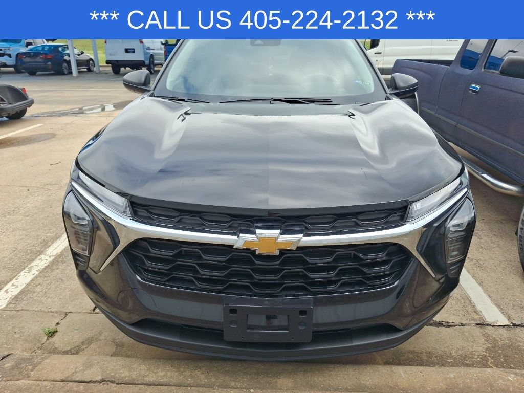 Used 2025 Chevrolet Trax LS w/ Driver Confidence Package FWD image 11
